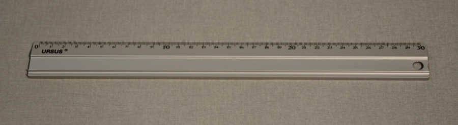 aus Aluminium 200 mm lang STAEDTLER Metall-Lineal 